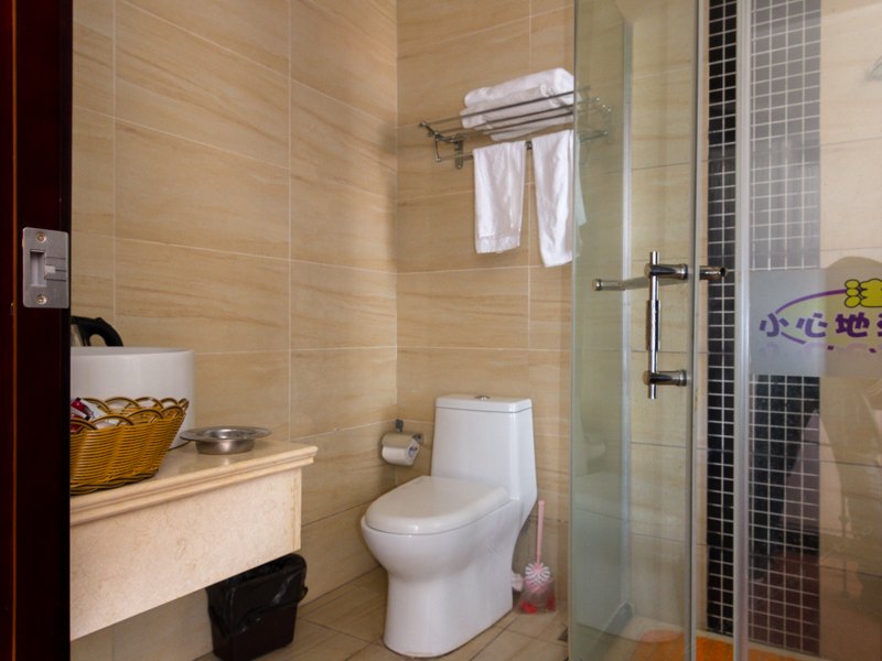 hotelPic