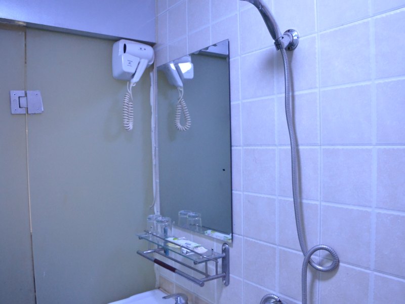 hotelPic