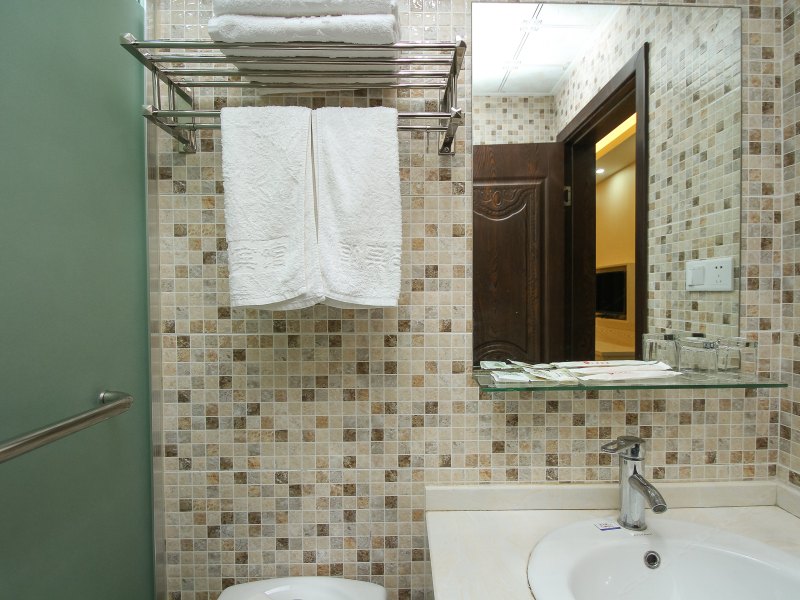 hotelPic
