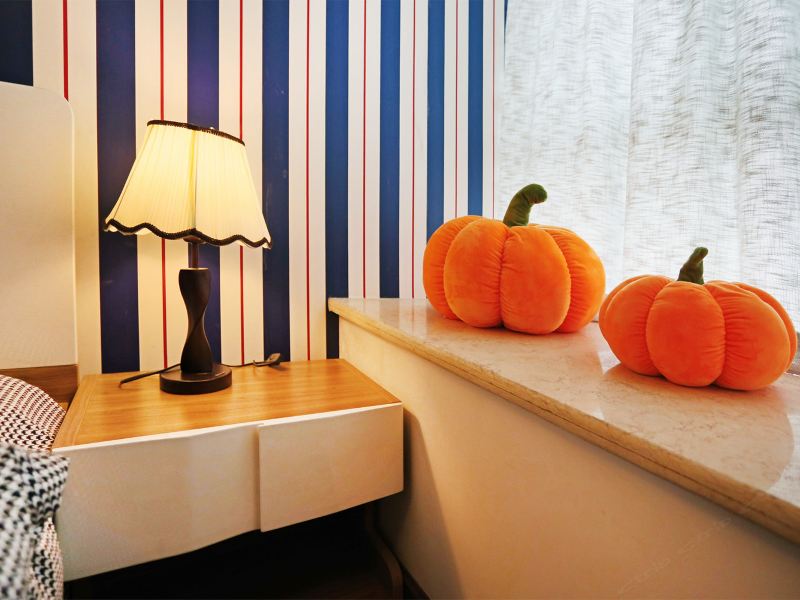 hotelPic
