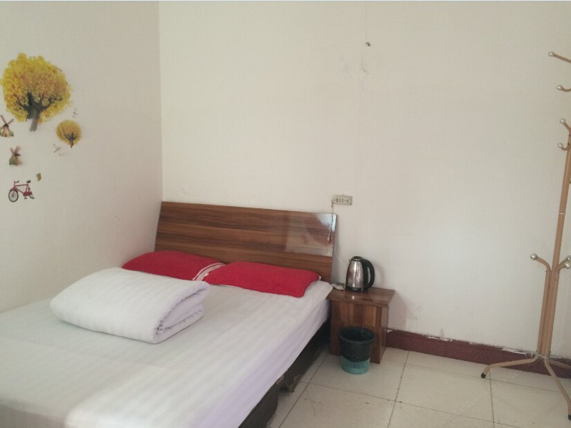 hotelPic