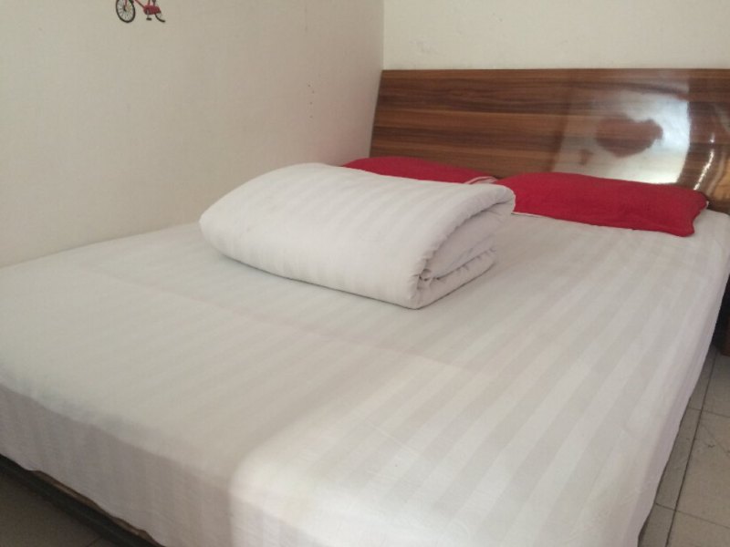 hotelPic