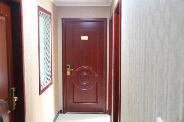 hotelPic