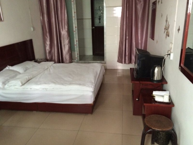 hotelPic