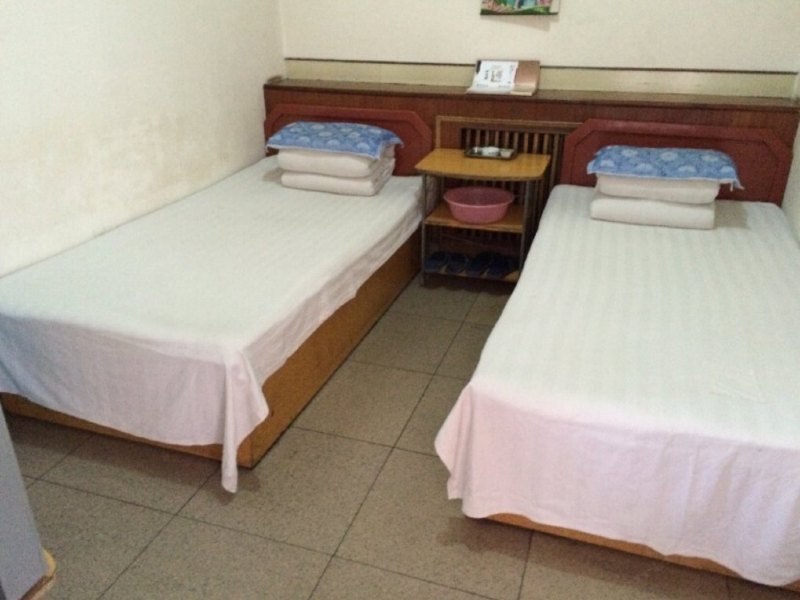 hotelPic