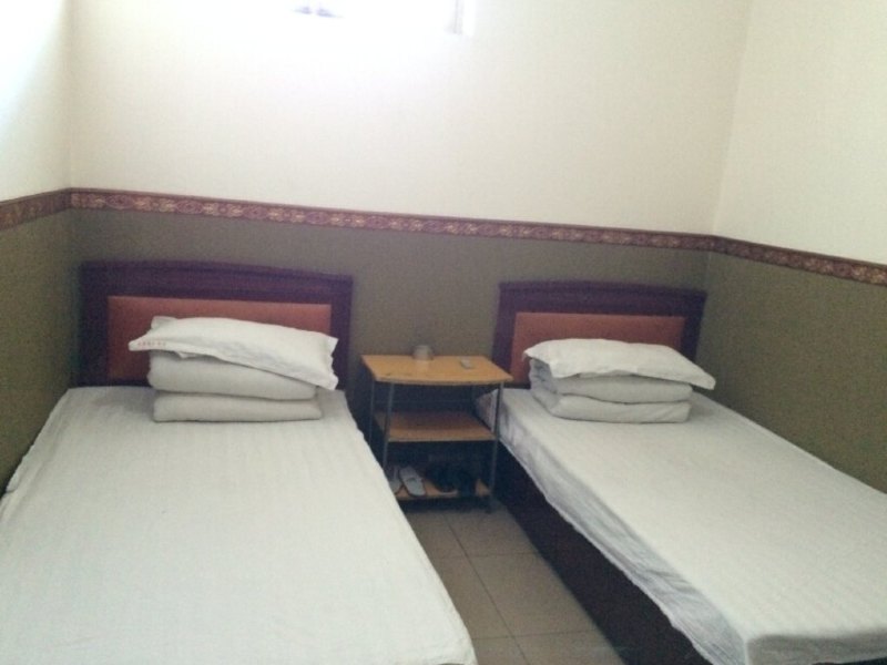 hotelPic