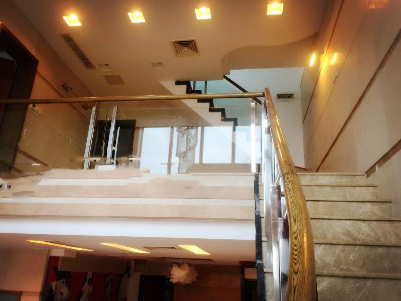 hotelPic