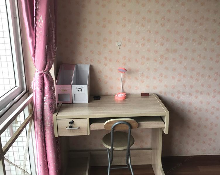 hotelPic
