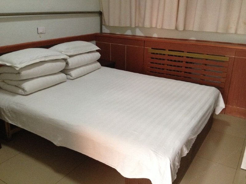 hotelPic