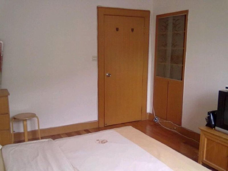 hotelPic