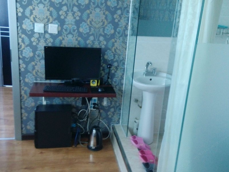 hotelPic
