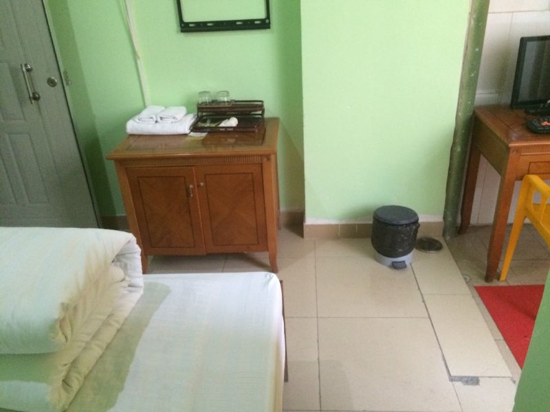 hotelPic