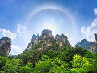 張家界天門山玻璃棧道最適合旅游的季節(jié)_張家界天門山玻璃棧道自由行還是跟團好_張家界天門山玻璃棧道旅游報價