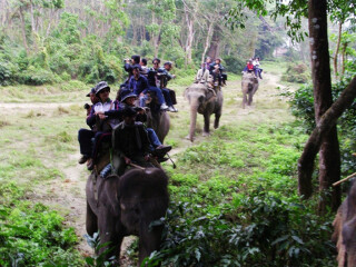 尼泊爾報(bào)團(tuán)旅游多少錢_尼泊爾旅游需要多少錢_10月1日尼泊爾旅游報(bào)價(jià)