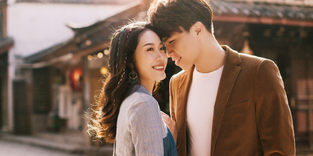 丽江婚纱摄影基础套系,4套服装4组造型,45张精