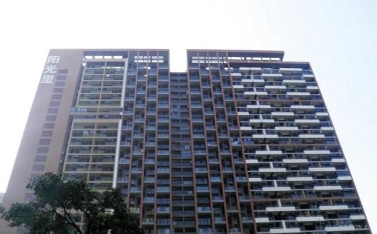 深港服务公寓(深圳南山地铁站向南瑞峰店)