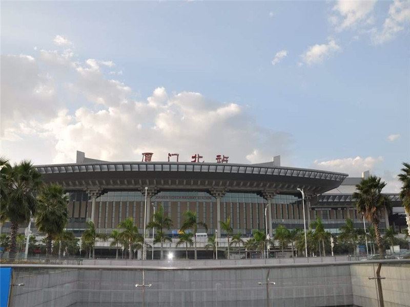 厦门集美北站聚缘客栈