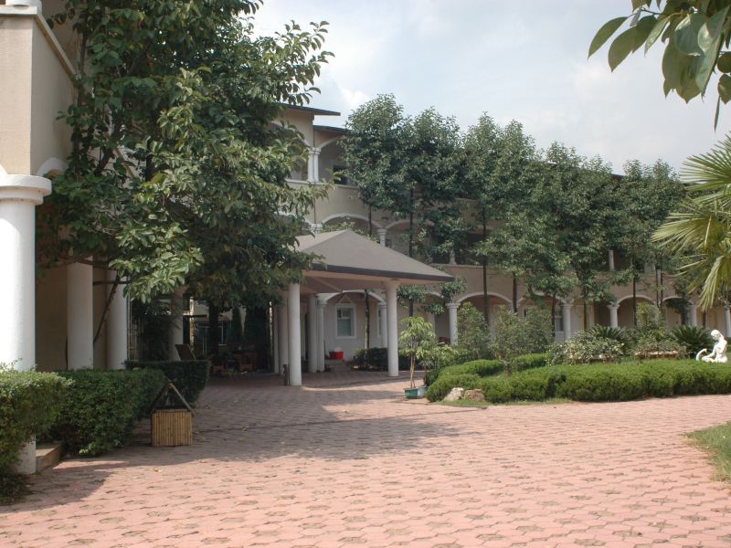 昆明西翥温泉田庄酒店