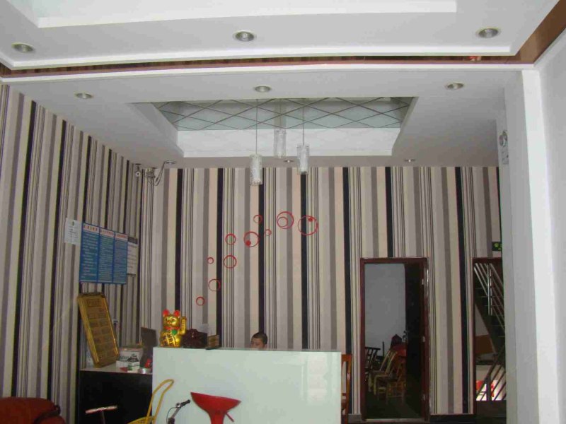 hotelPic