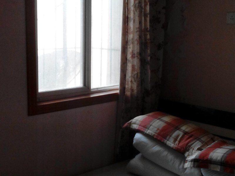 hotelPic