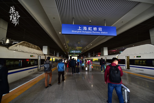 上海虹桥火车站         
