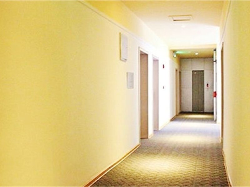 hotelPic