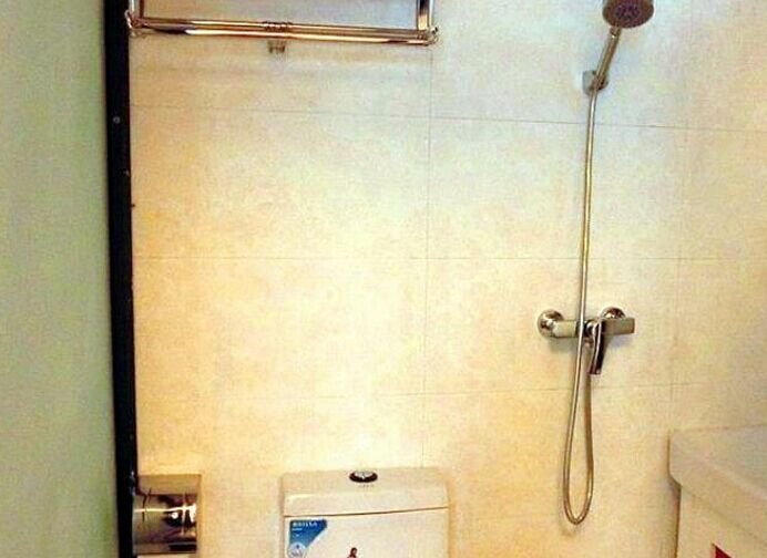 hotelPic
