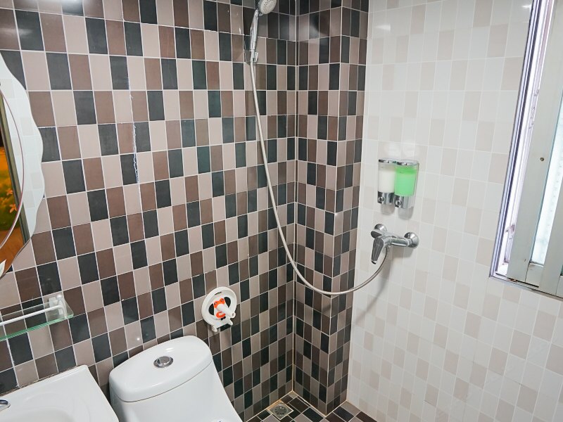 hotelPic
