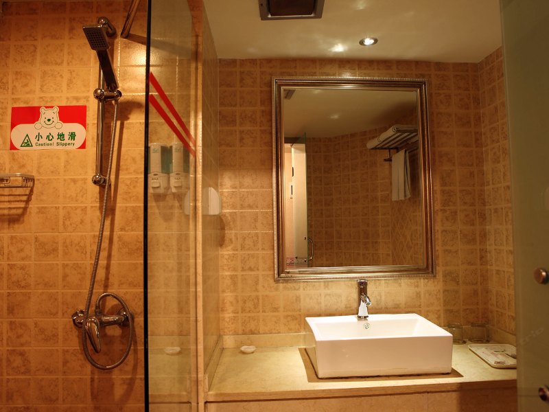 hotelPic