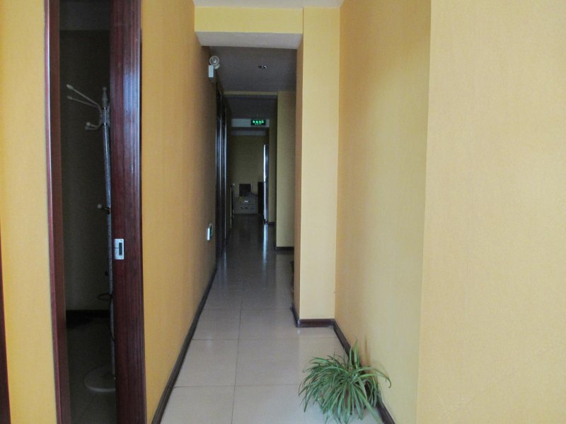 hotelPic