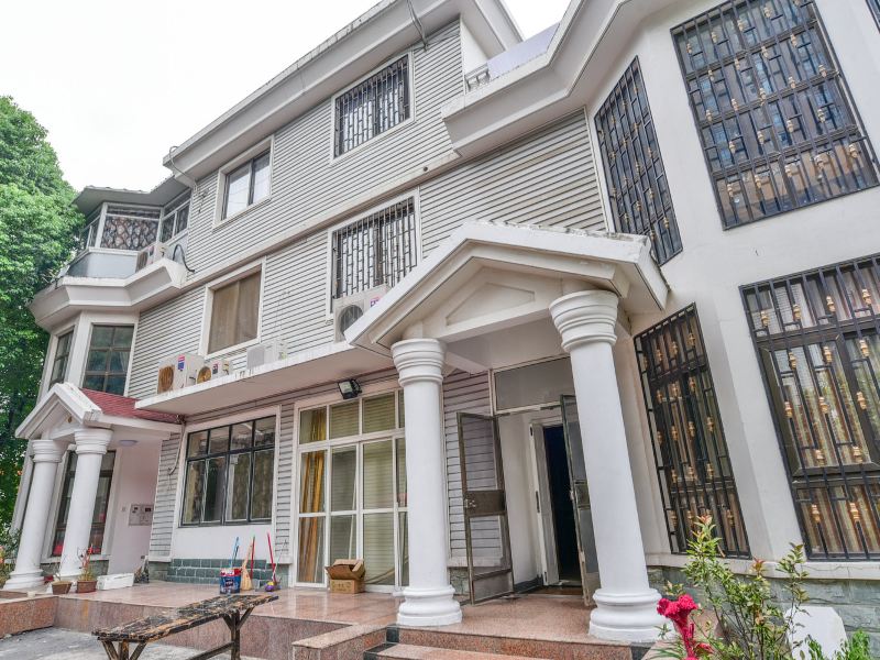 合肥乐巢轰趴聚会别墅(耕耘路分店)