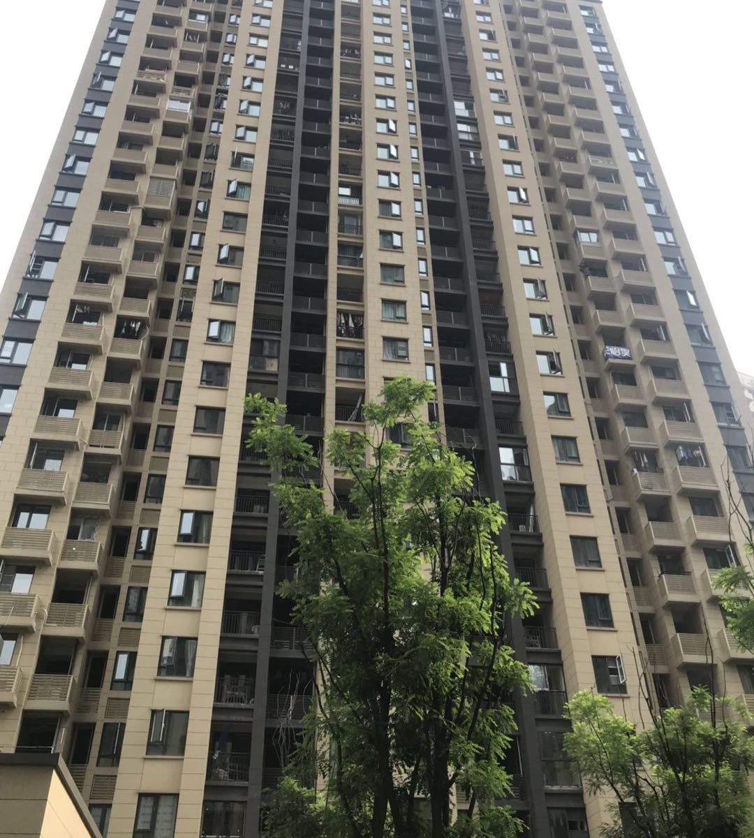 悦客高级定制公寓（重庆红旗河沟轻轨站店）