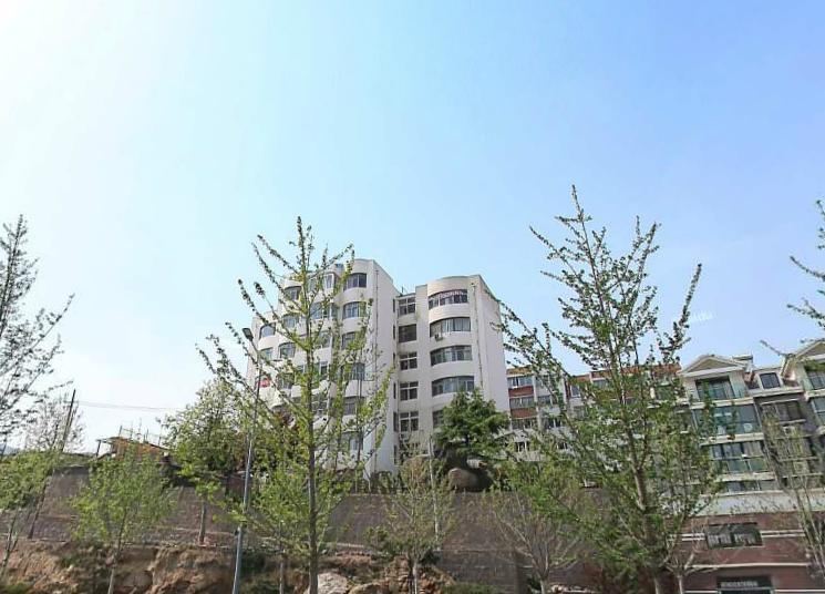 青岛326石老人超炫公寓