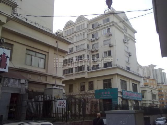 亨利公寓(青岛南京路店)