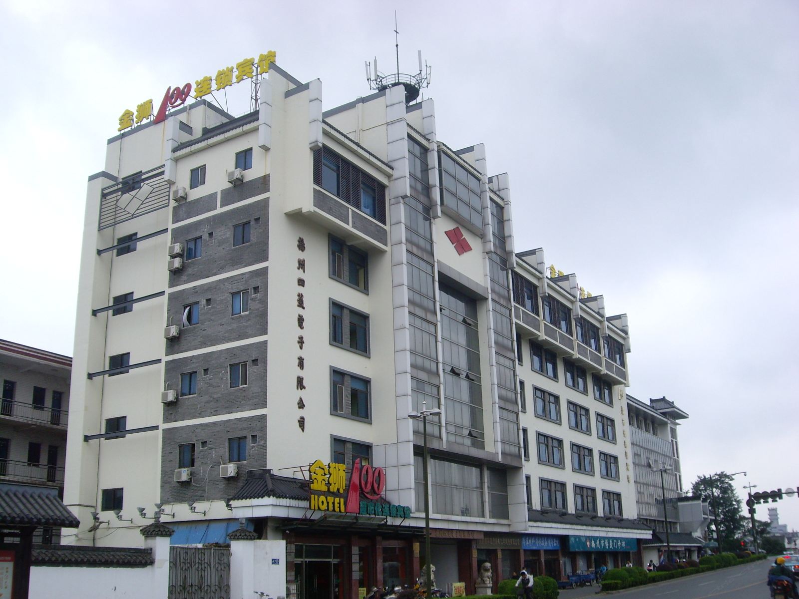 扬州金狮壹佰酒店