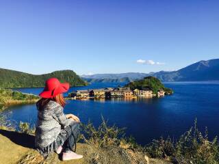 云南瀘沽湖八月份旅游_旅游團(tuán)云南瀘沽湖_云南瀘沽湖旅游價(jià)格多少