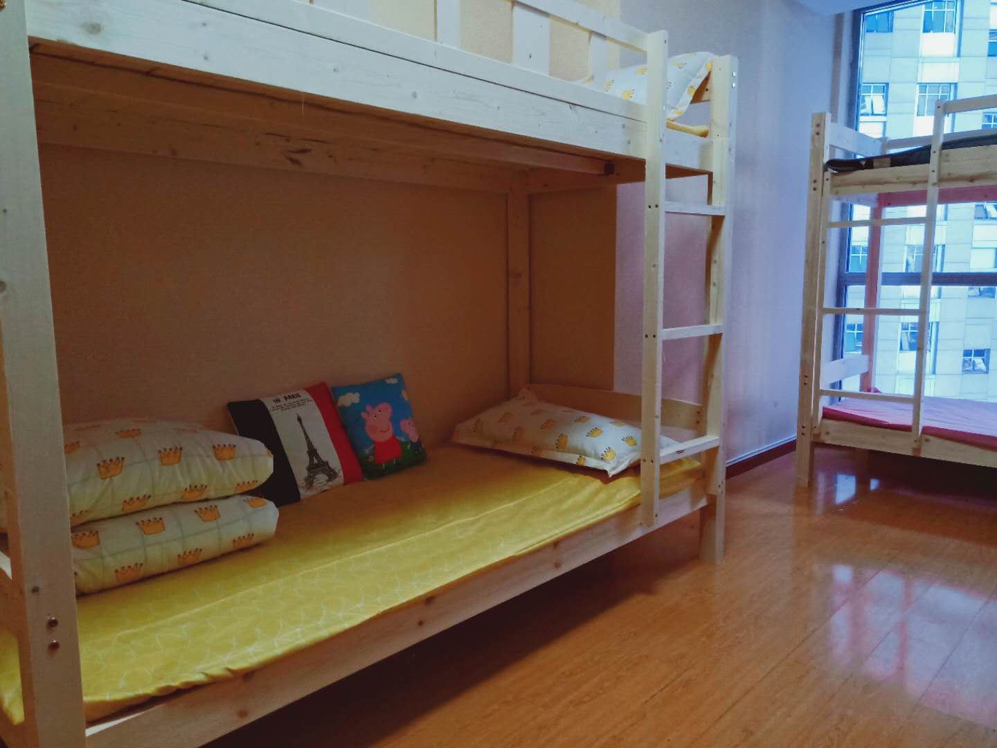 4人间(床位房)(公共卫浴)