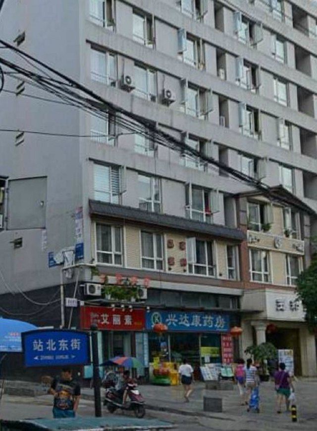 成都聚英青年公寓