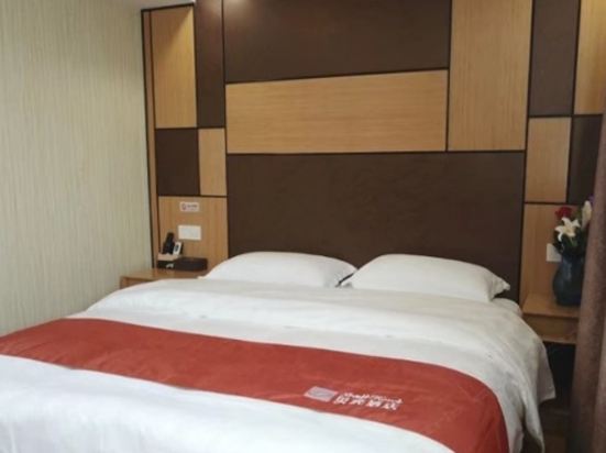 高级大床房