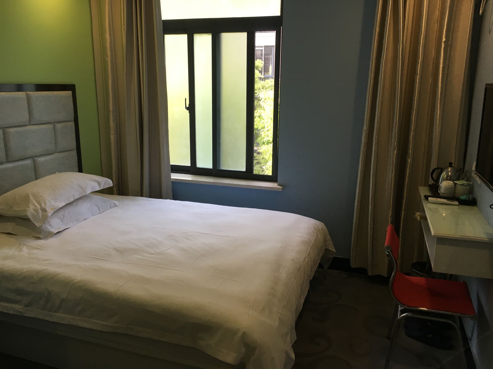 豪华大床房