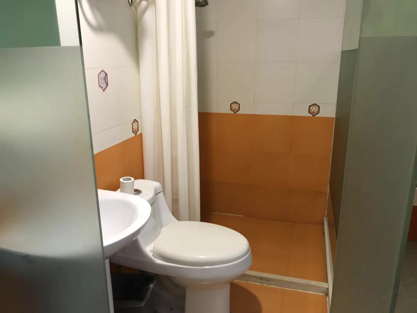 大床房B(无窗)