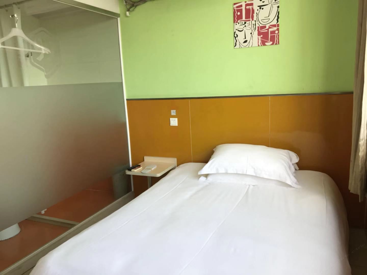 大床房B(无窗)