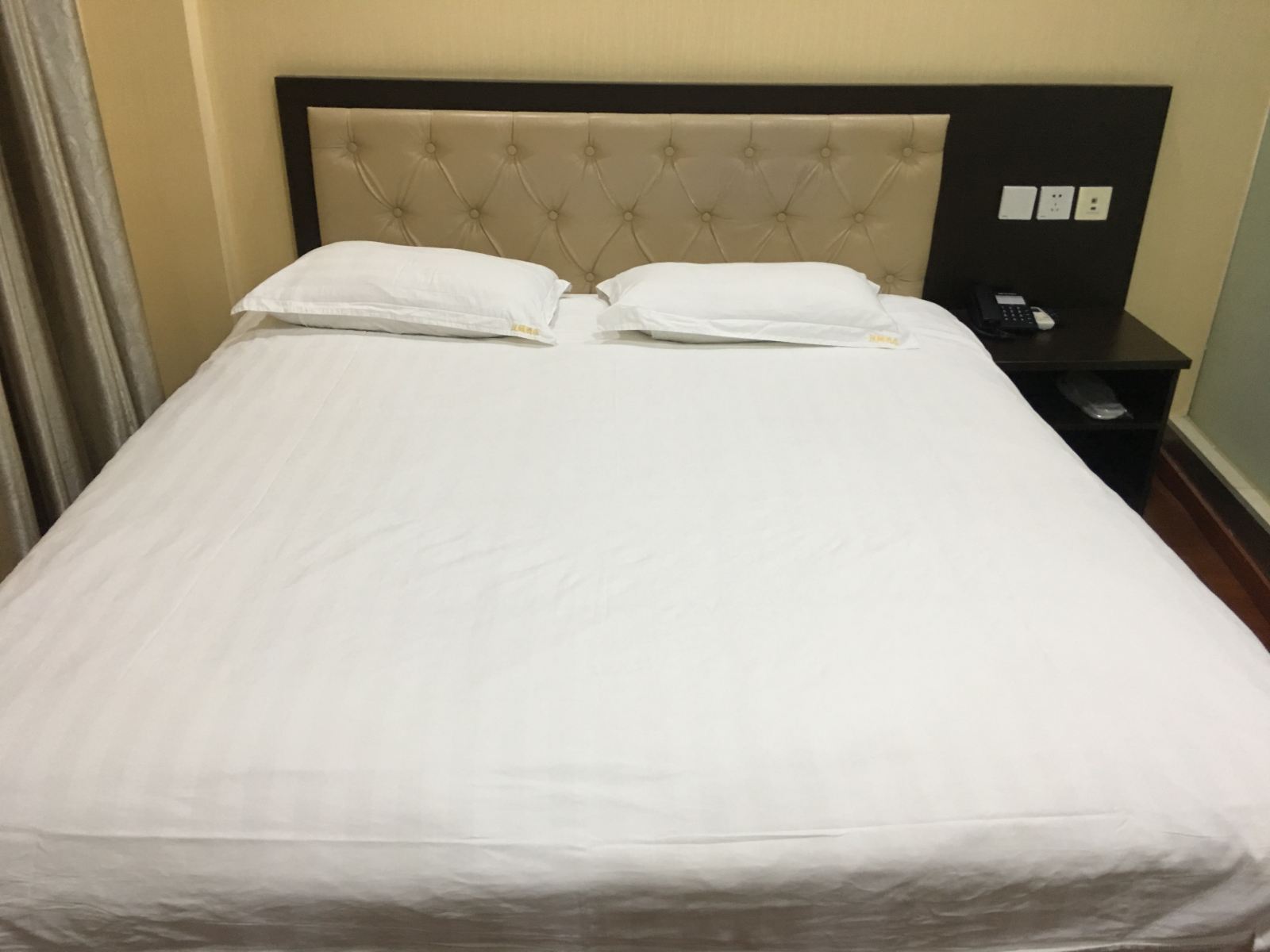 普通大床房