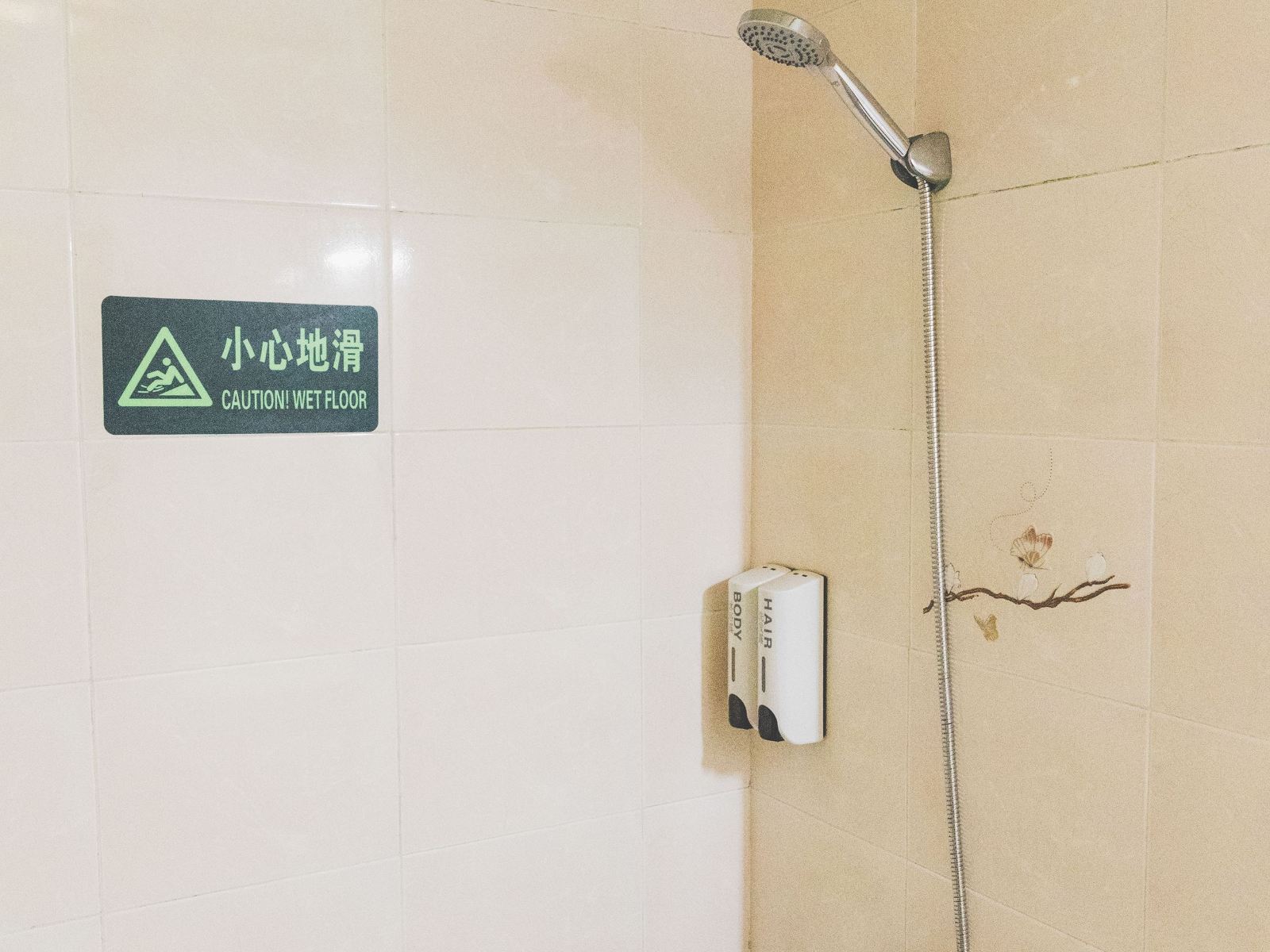 特价大床房(无窗)