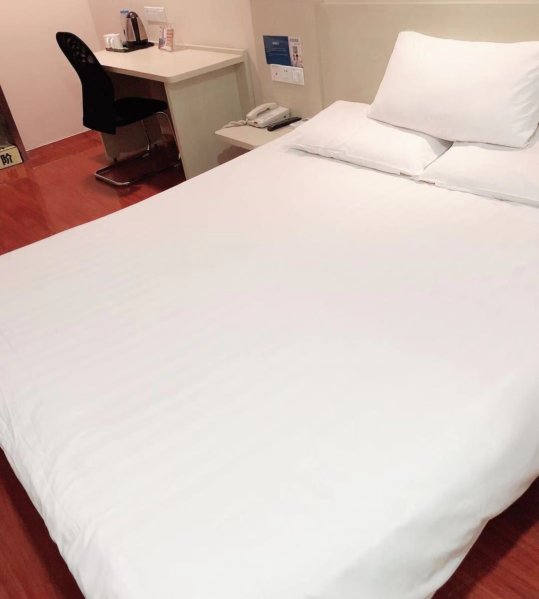 高级大床房
