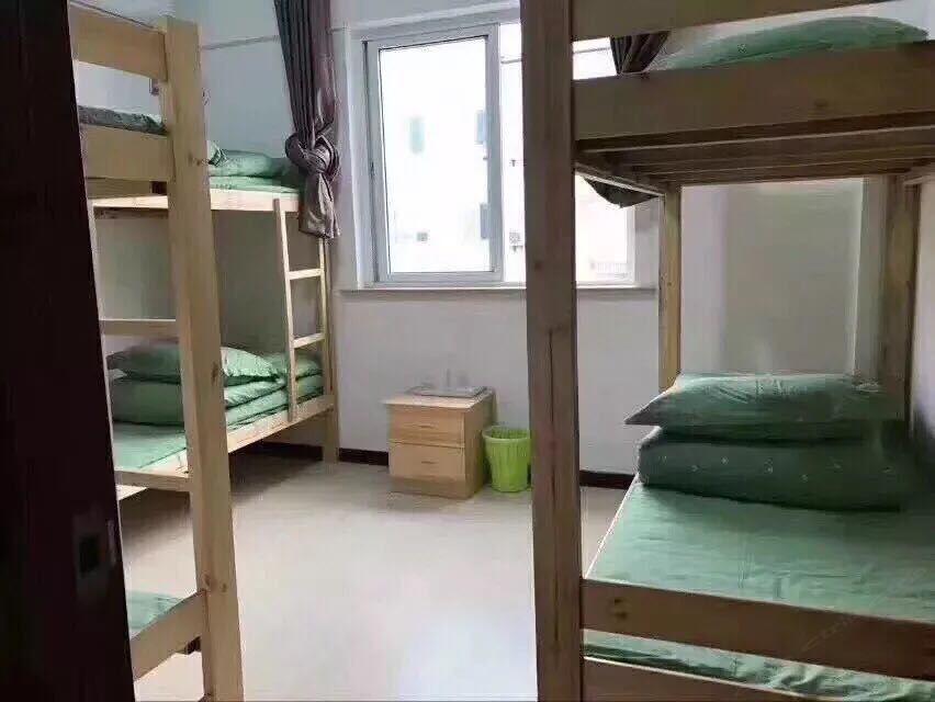 男神8人间(床位)(公共卫浴)