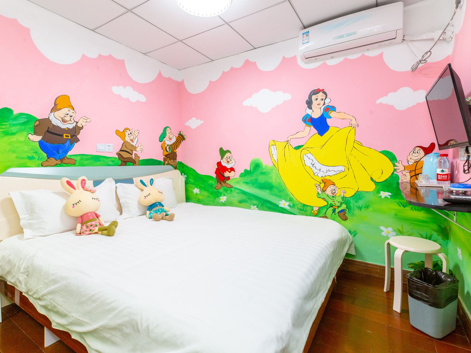 舒适手绘大床房