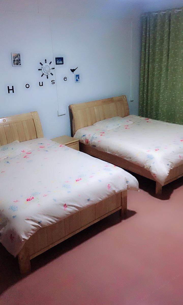 双床房