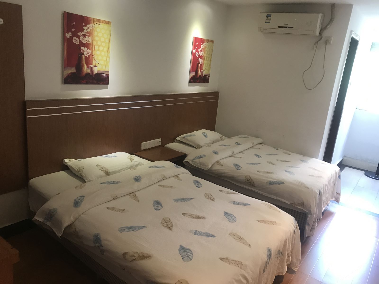 标准双床房