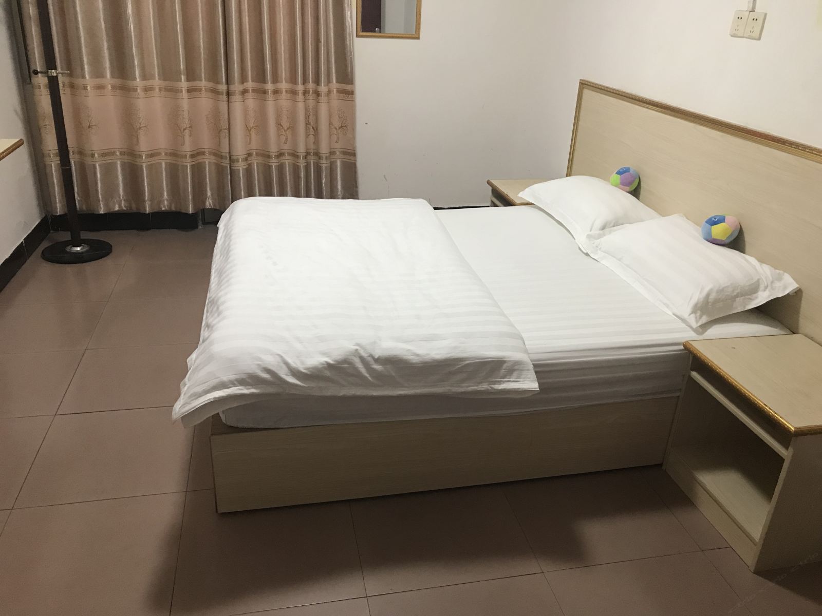 标准大床房